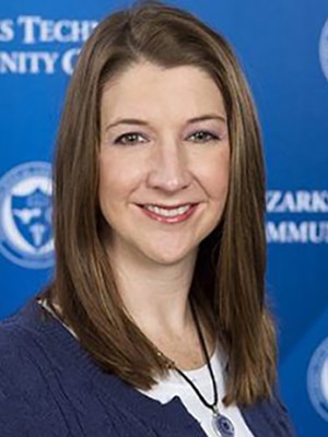 holumj Jennifer Holum